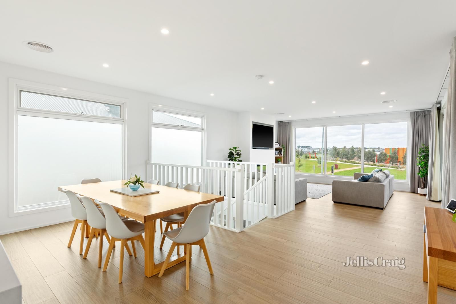 55 Eleanor Drive, Lucas VIC 3350, Image 2