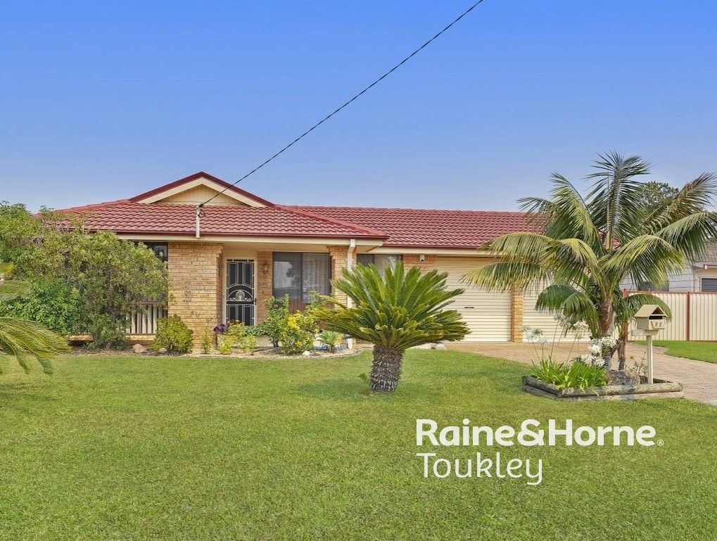 4 bedrooms House in 82 Laelana Avenue HALEKULANI NSW, 2262