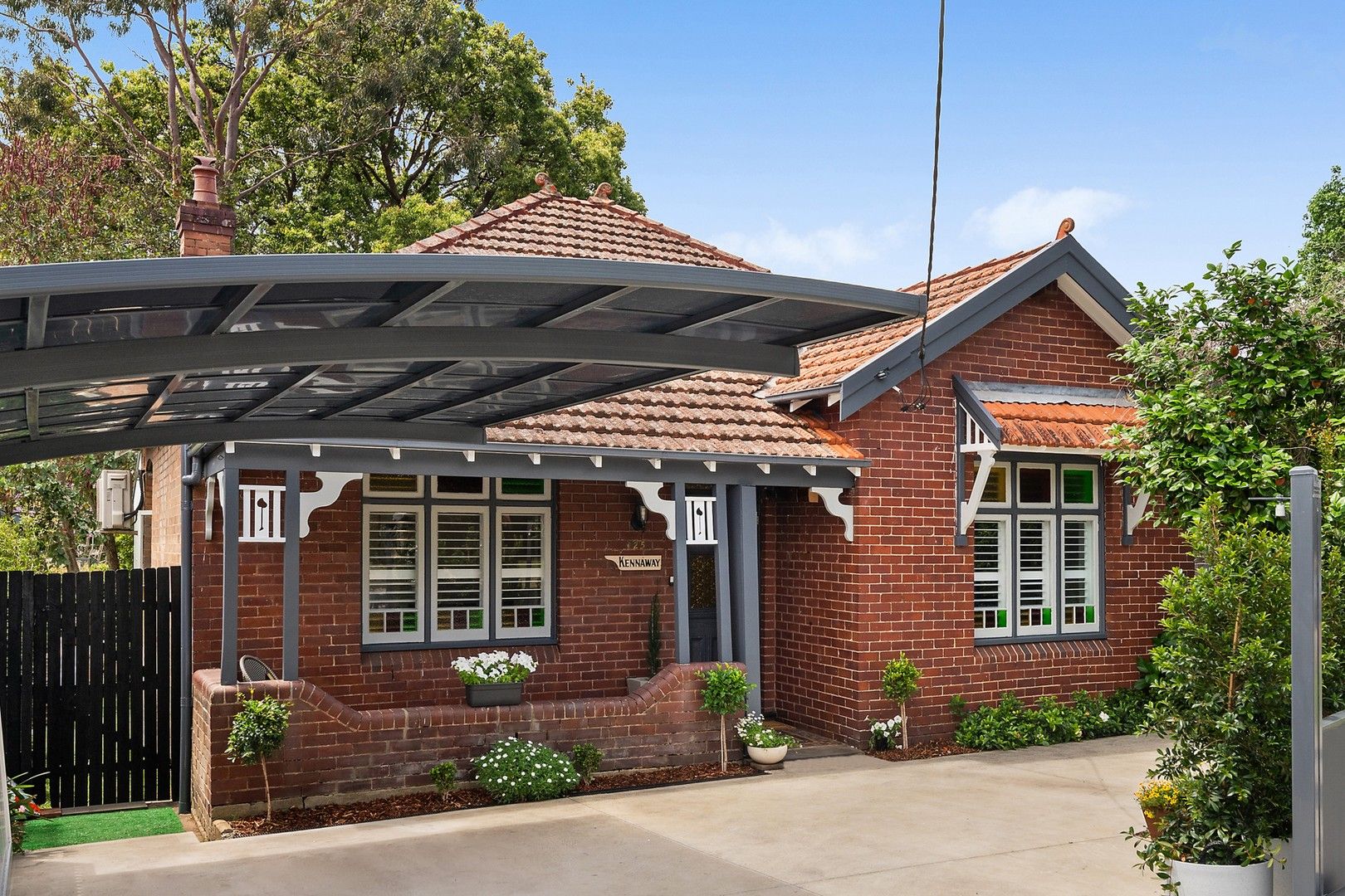3 bedrooms House in 125 Victoria Road GLADESVILLE NSW, 2111