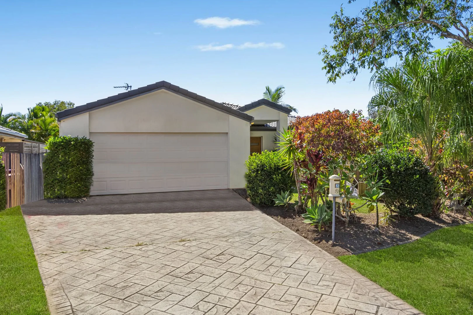 Additional image 3 of 23 Ottelia Drive, Elanora QLD 4221