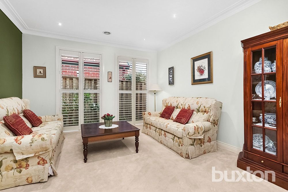 2c Pheasant Street, Burwood VIC 3125, Image 1