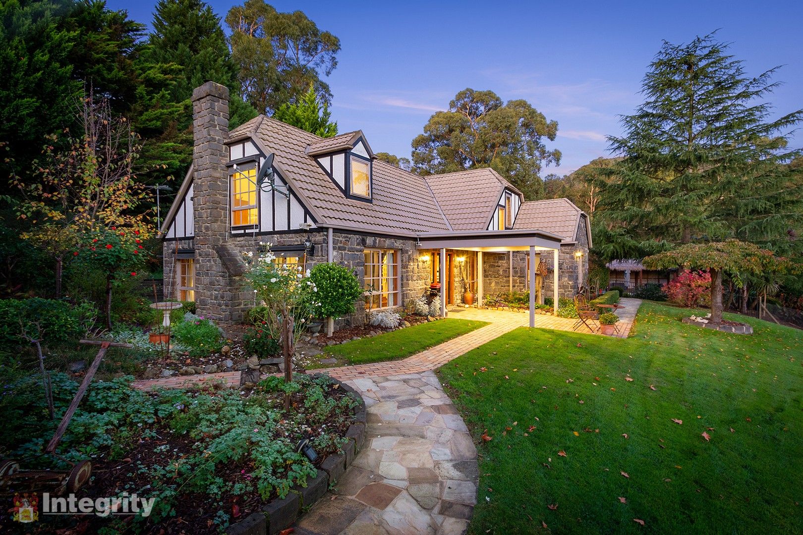 24 Deering Avenue, Badger Creek Property History & Address Research