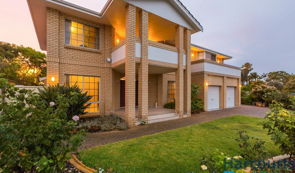 4 Glasnevin Court, Waterford WA 6152, Image 1