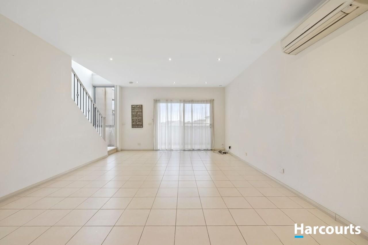 3 bedrooms Townhouse in 14A High Street DONCASTER VIC, 3108