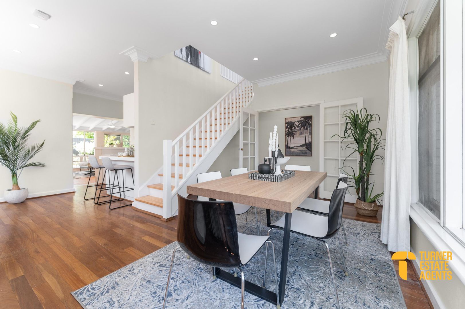 5 bedrooms House in 182 Labouchere Road COMO WA, 6152