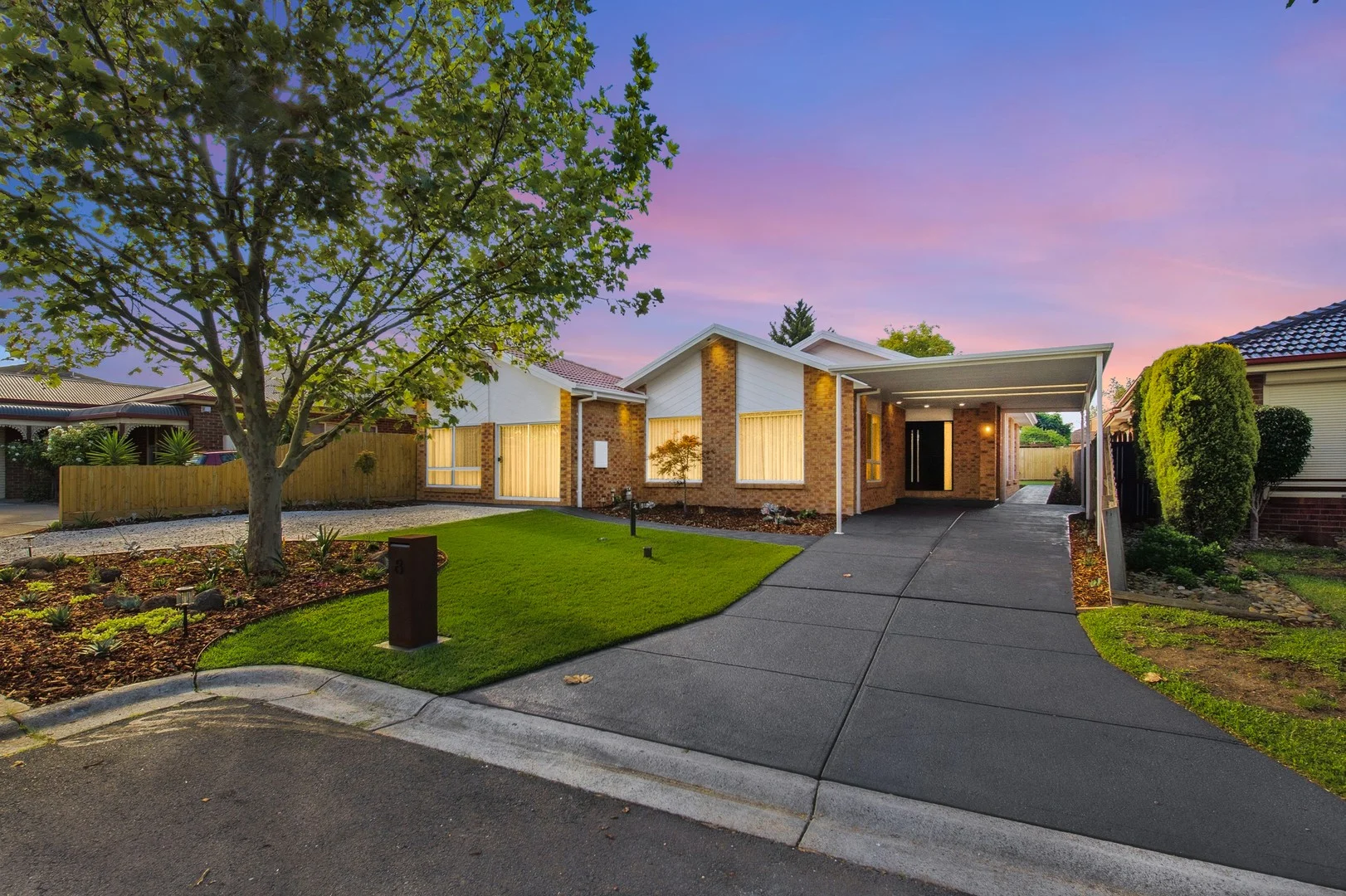 8 Venus Court, Hillside VIC 3037