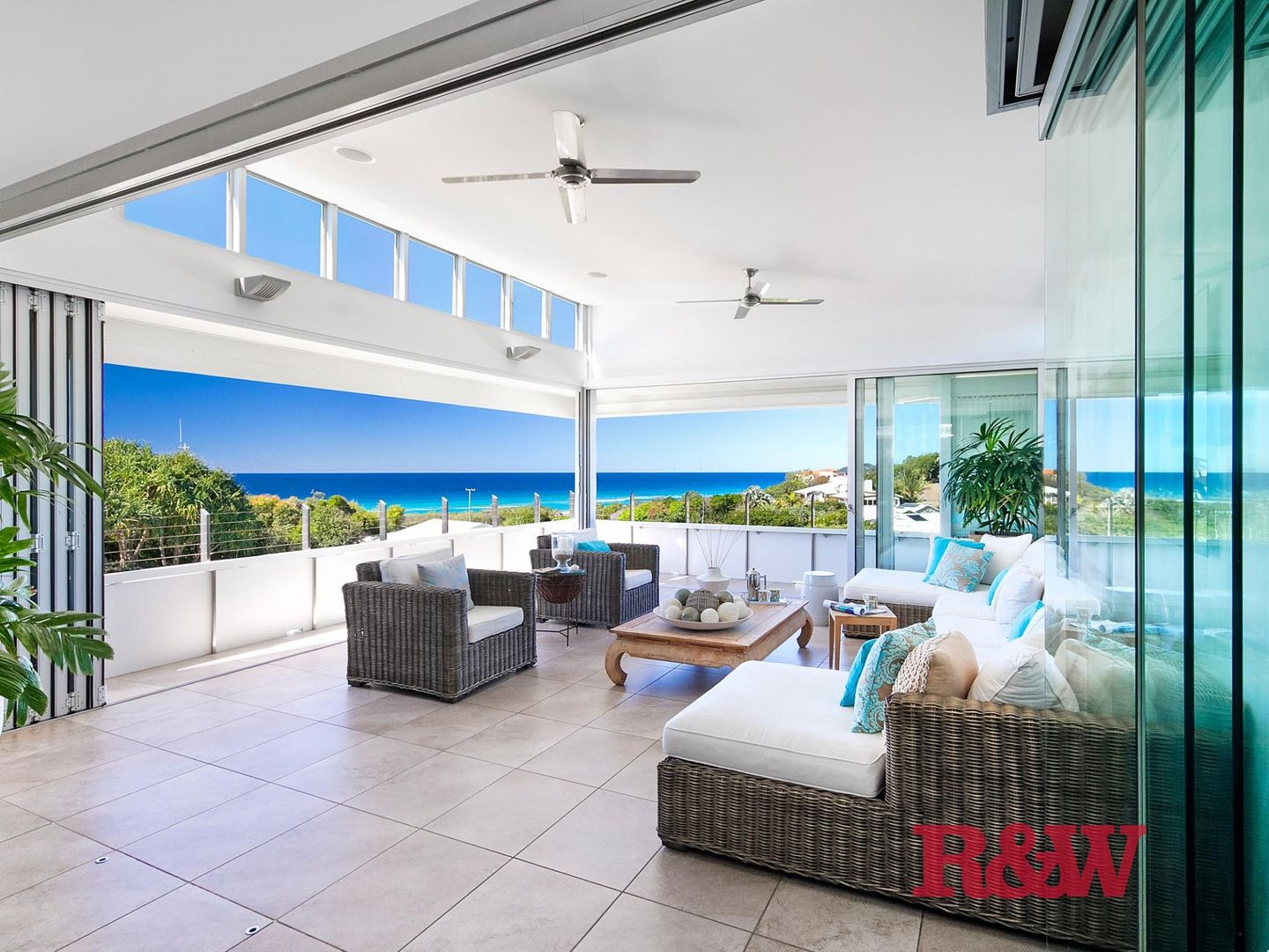 51 Wavecrest Drive, Castaways Beach QLD 4567, Image 1