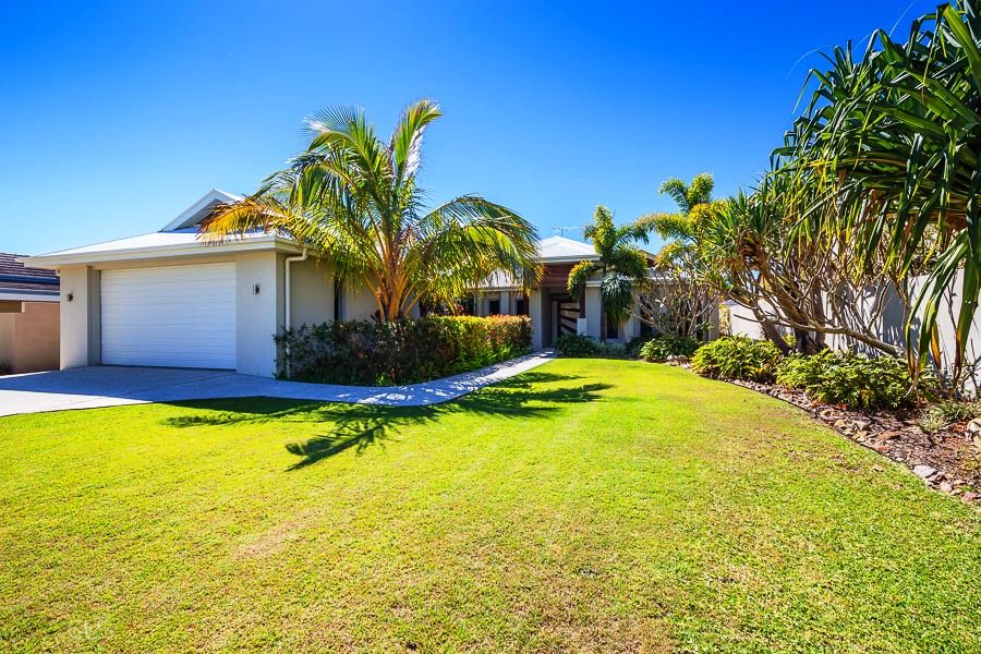 50 North Point, Banksia Beach QLD 4507, Image 2