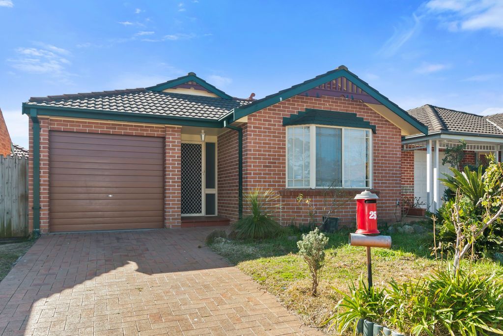 25 Martindale Court, Wattle Grove NSW 2173, Image 0