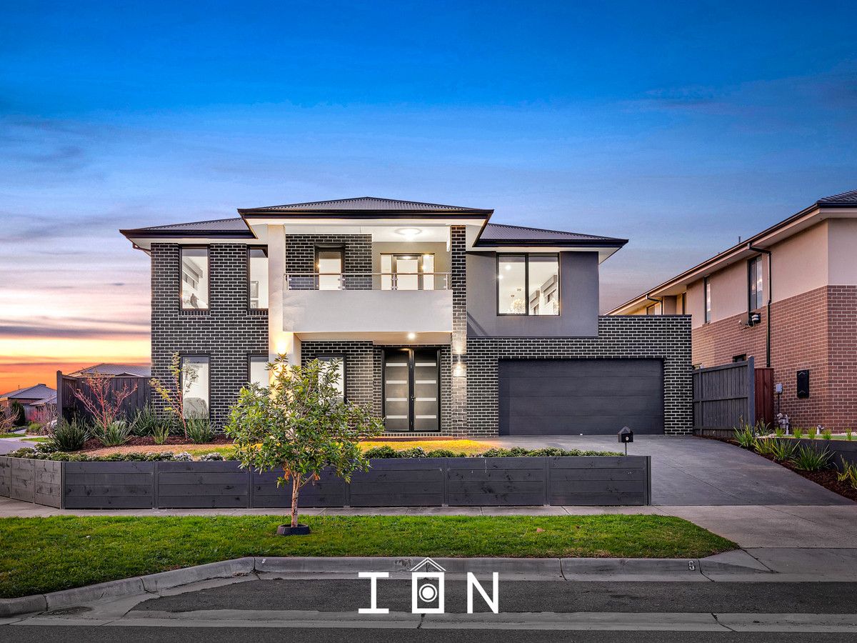 5 bedrooms House in 9 Reflections Boulevard CLYDE NORTH VIC, 3978