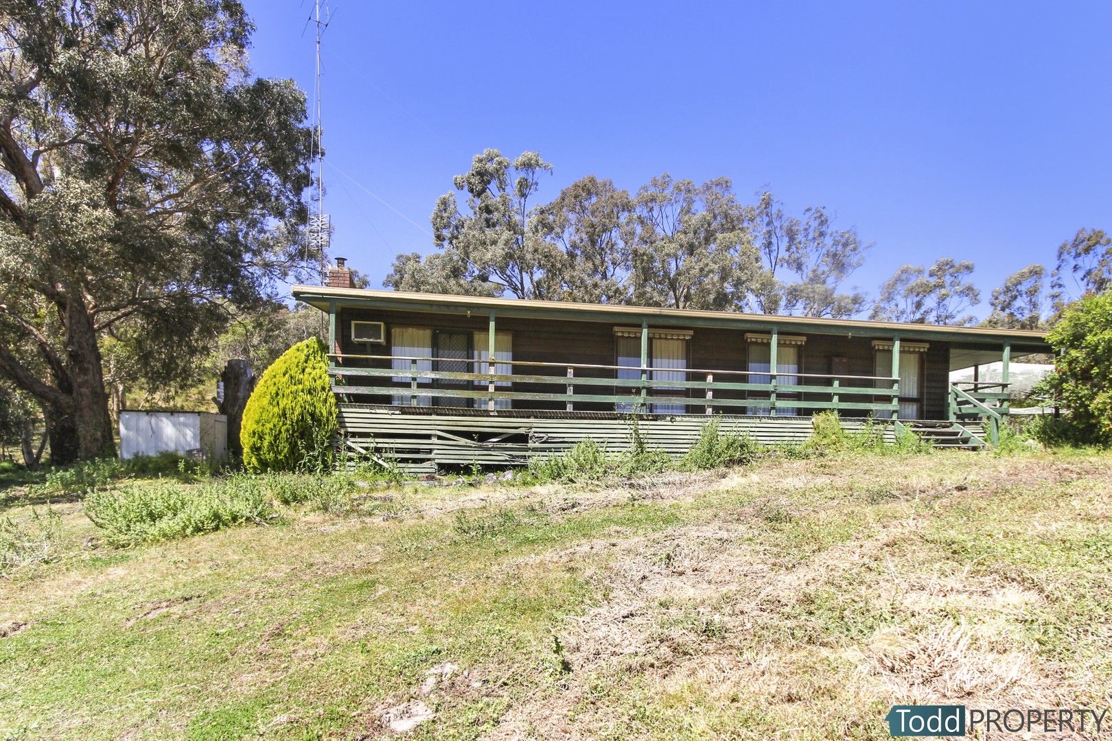 5 bedrooms House in 12 Caldwell Street HEATHCOTE VIC, 3523