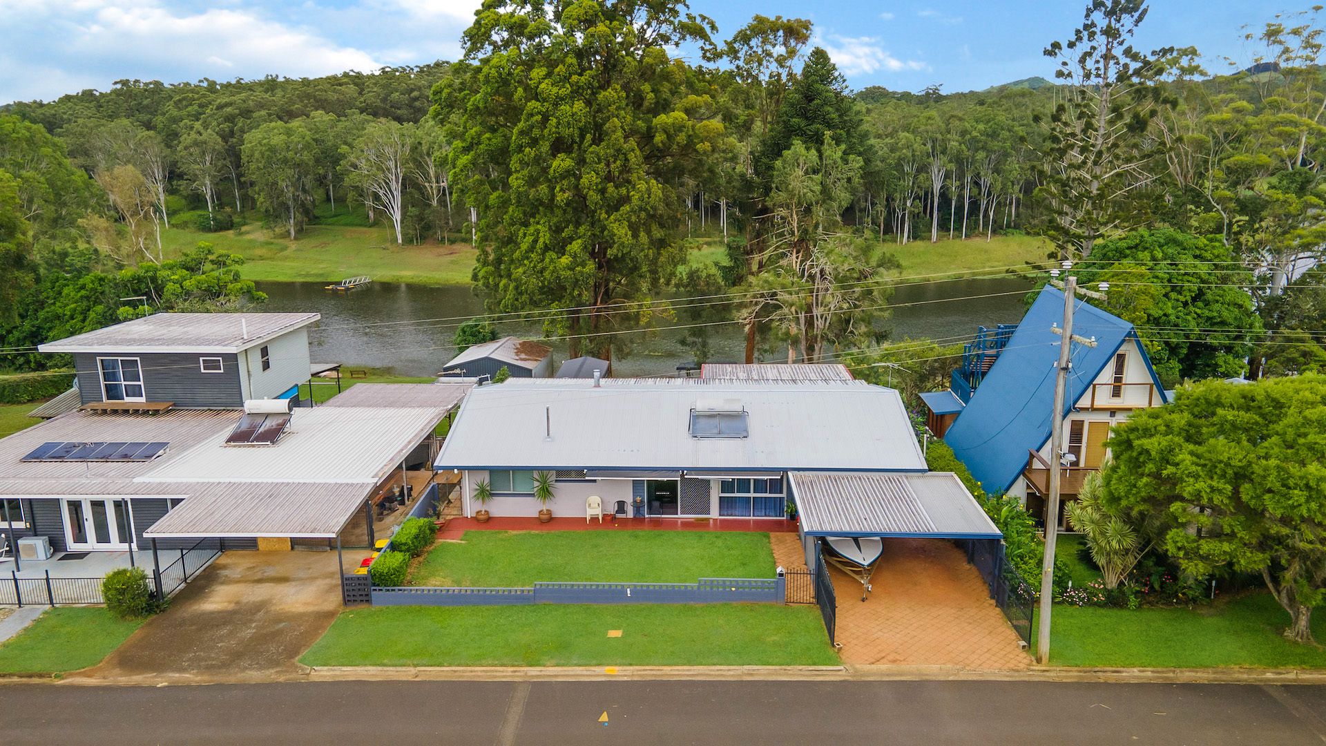 5 Lakeside Drive, Yungaburra QLD 4884, Image 1