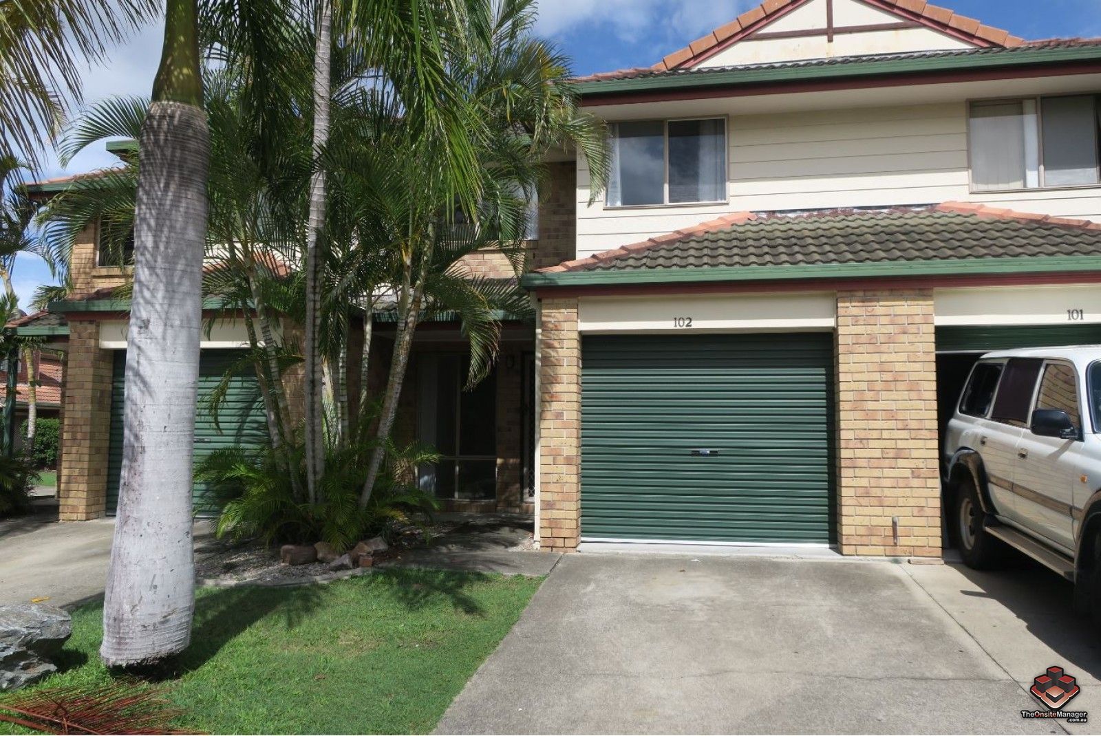 3 bedrooms Townhouse in 102/643 Pine Ridge Road BIGGERA WATERS QLD, 4216