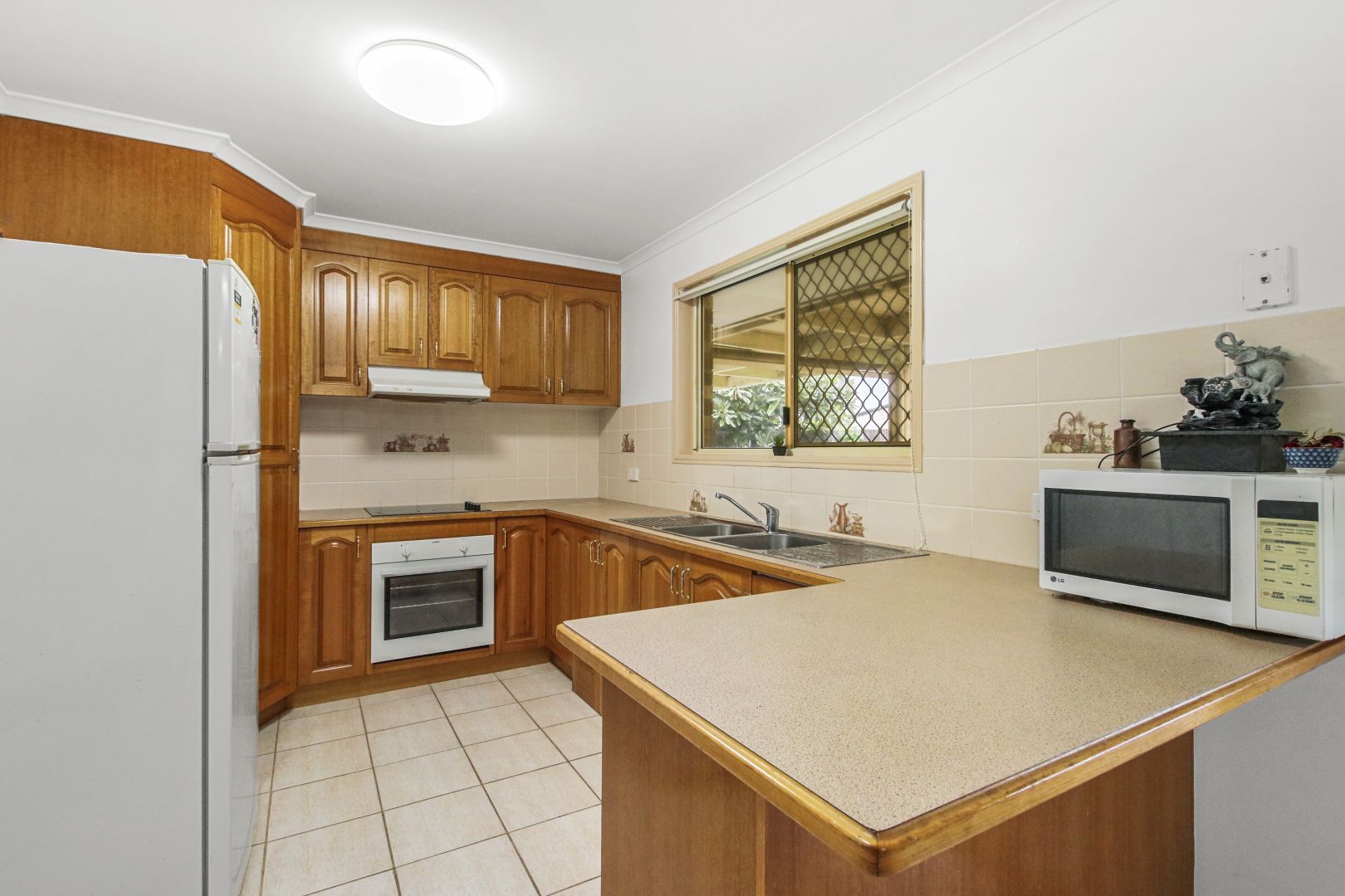 4 Chanak Close, Point Vernon QLD 4655, Image 2