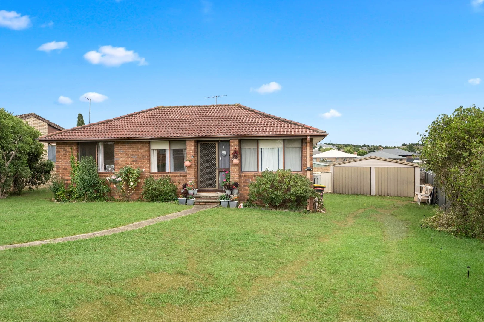 24 Gourock Avenue, Goulburn NSW 2580