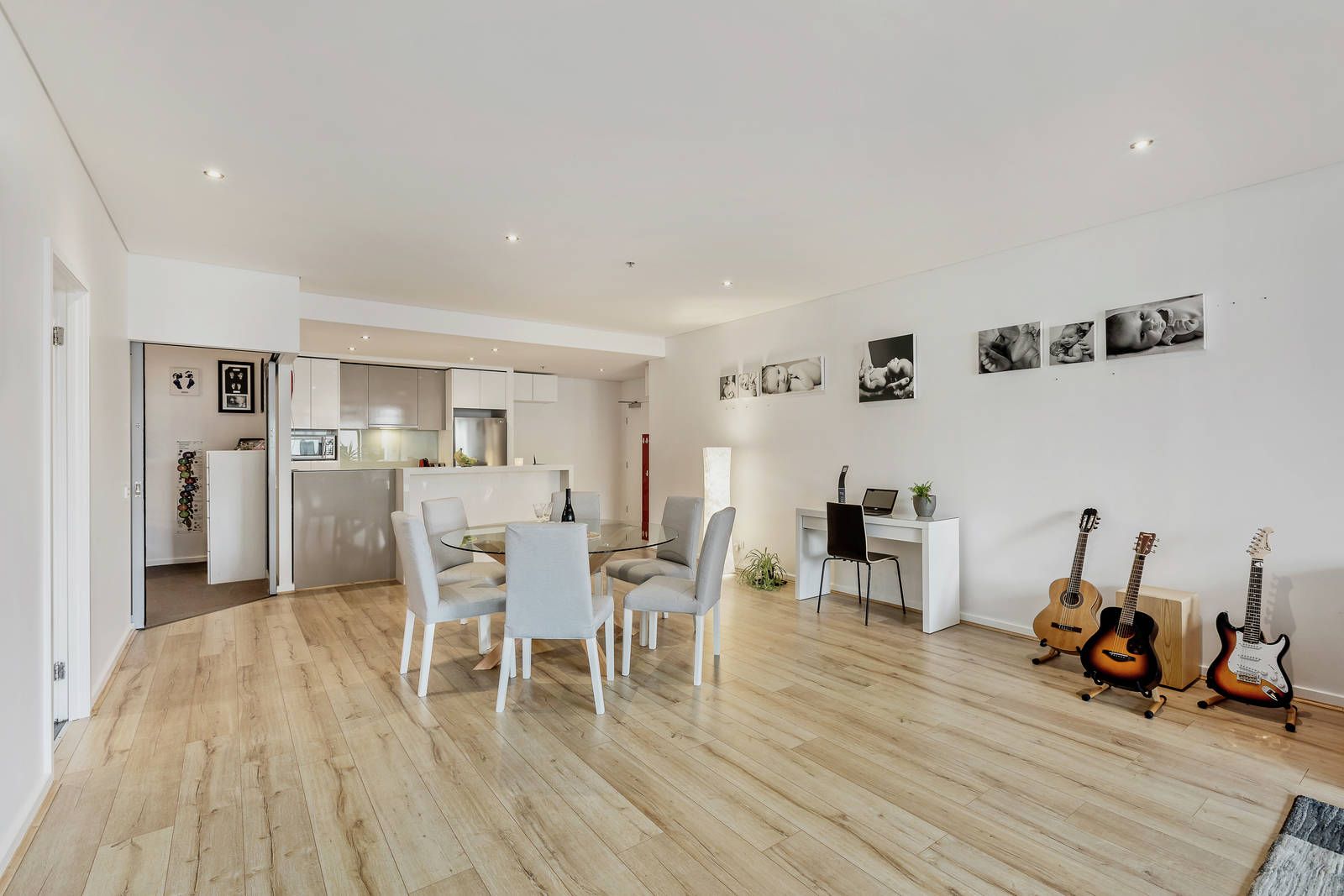 302C/142 Rouse Street, Port Melbourne VIC 3207, Image 2