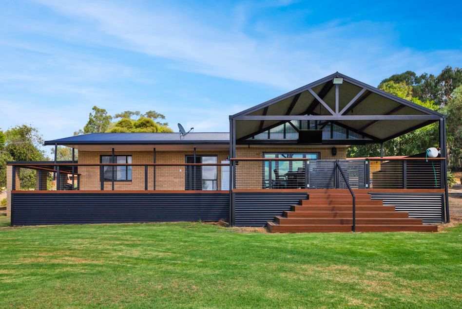 3 bedrooms House in 107 Old Hume Highway GLENROWAN VIC, 3675