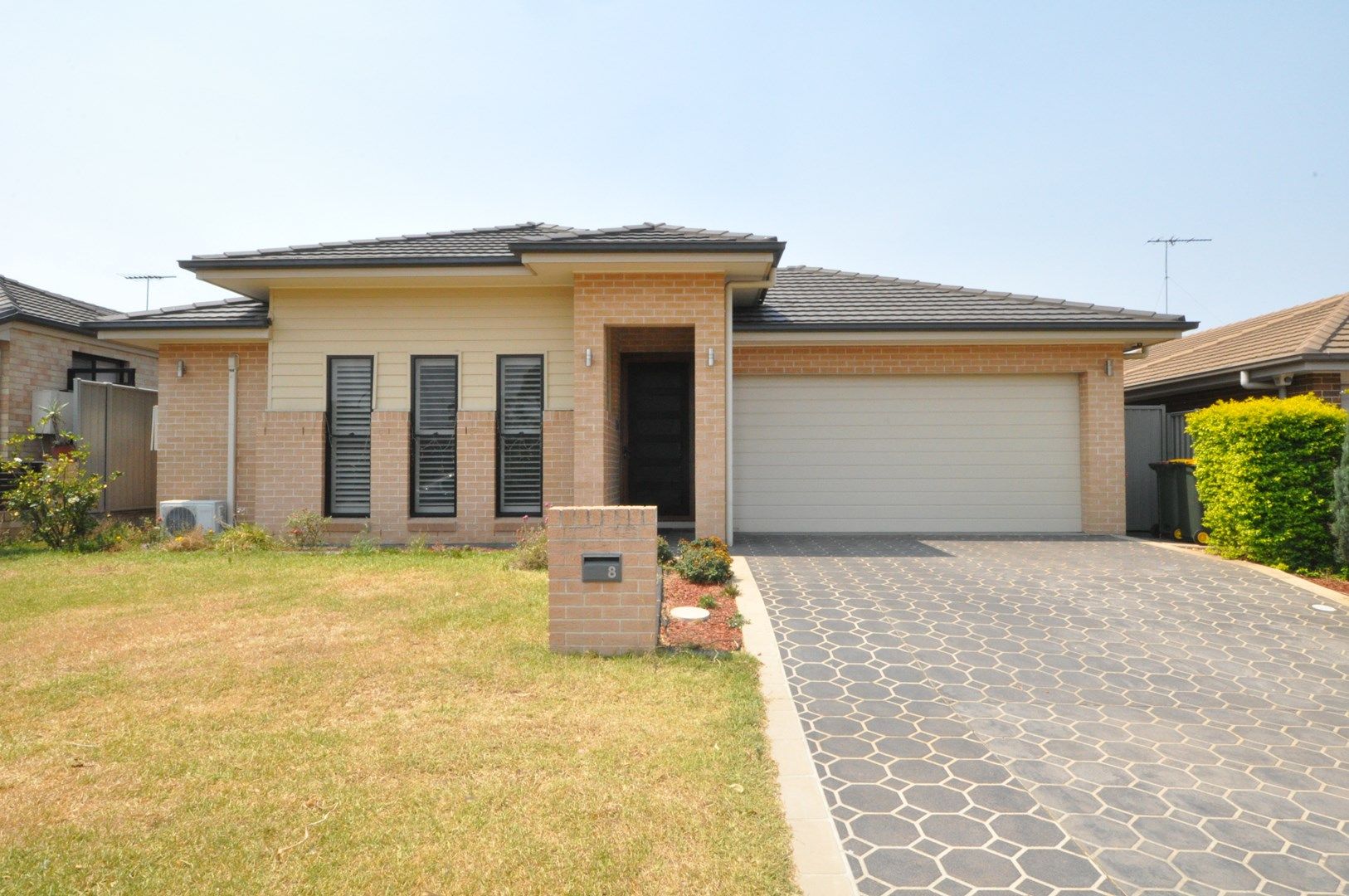 4 bedrooms House in 8 Edengrove Court ROOTY HILL NSW, 2766