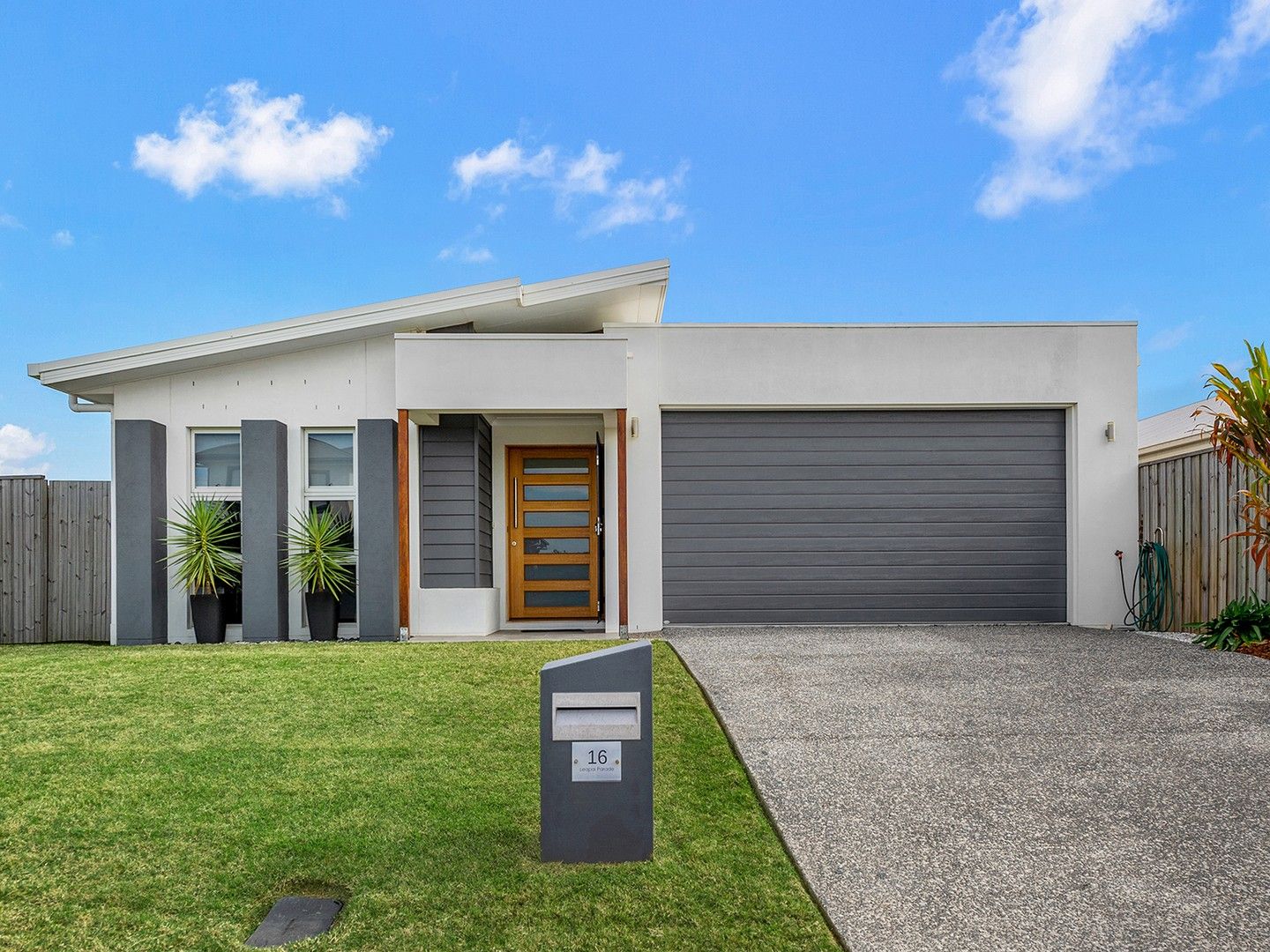 4 bedrooms House in 16 Leapai Parade GRIFFIN QLD, 4503