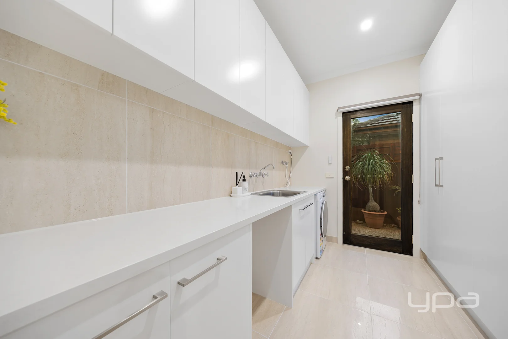 Additional image 13 of 28 North Shore Drive, Sanctuary Lakes VIC 3030