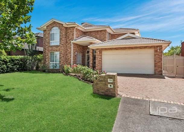 4 Pacific Place, Taylors Lakes VIC 3038