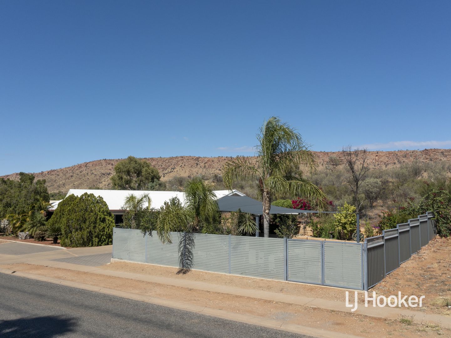 90 Cromwell Drive, Desert Springs NT 0870, Image 2