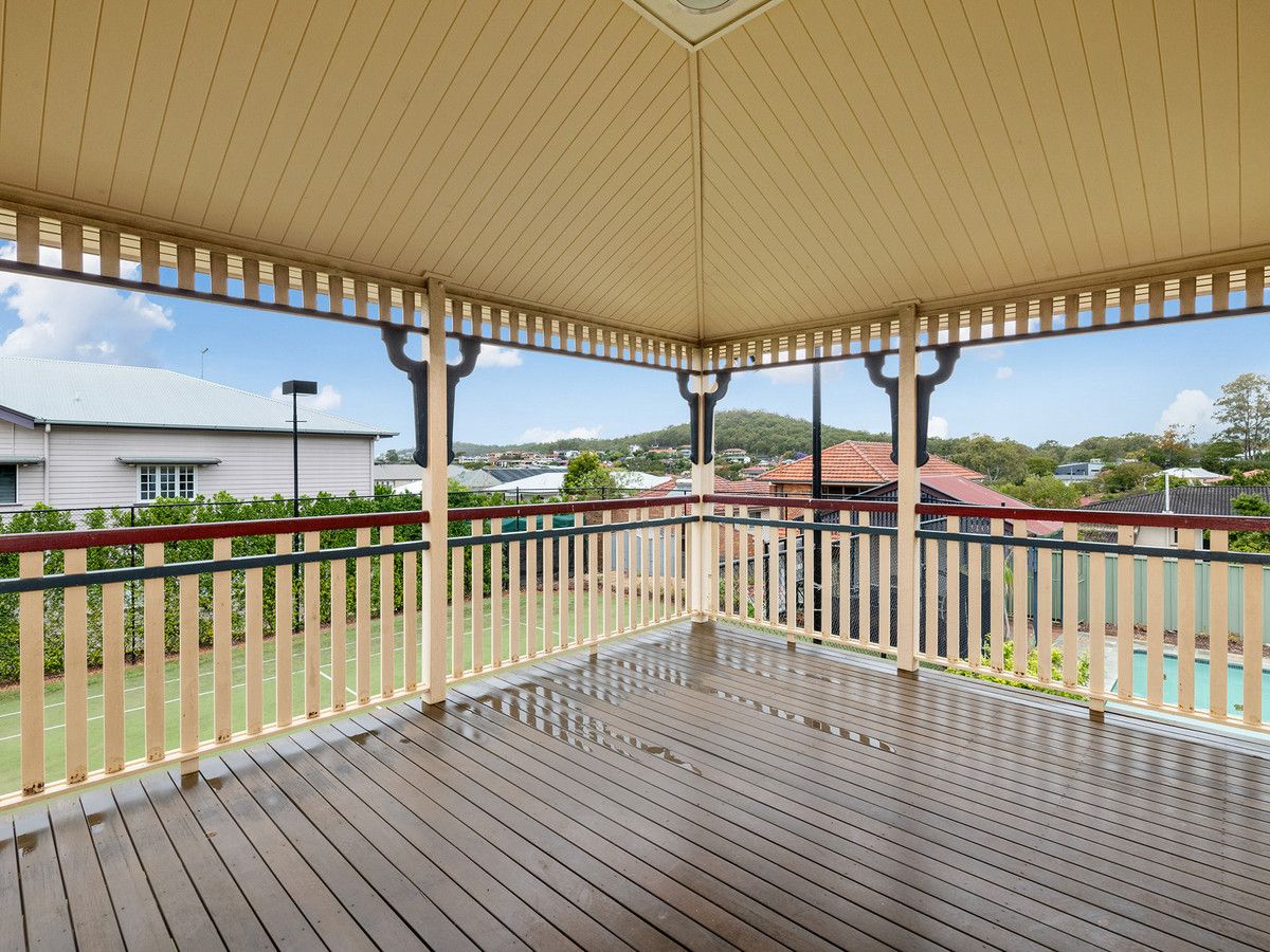 99 Newman Avenue, Camp Hill QLD 4152, Image 2