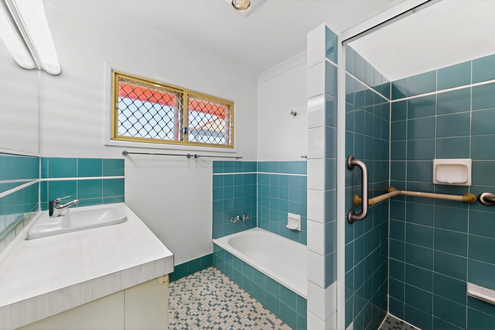 Additional image 8 of 27 Rothesay Street, Kenmore QLD 4069