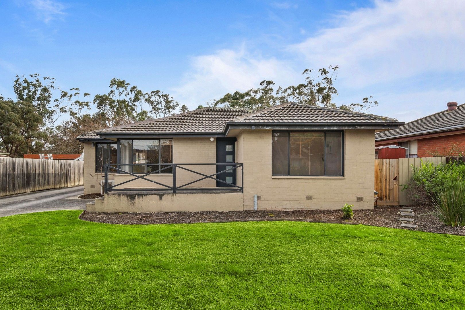 3 bedrooms House in 111 Carronvale Road MOOROOLBARK VIC, 3138