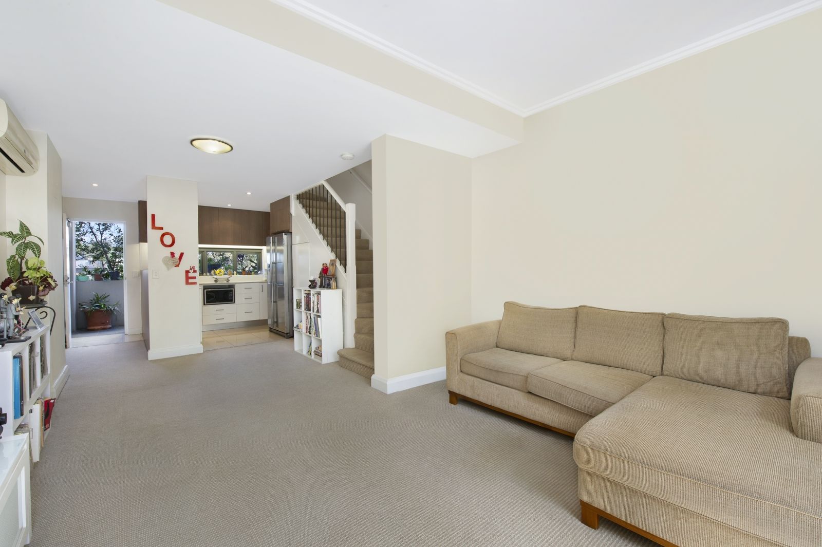 1F/541 Pembroke Road, Leumeah NSW 2560, Image 2