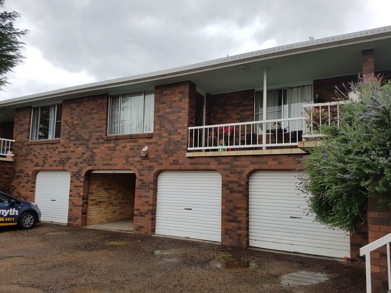 2 bedrooms Apartment / Unit / Flat in 2/24A Dowell Avenue TAMWORTH NSW, 2340