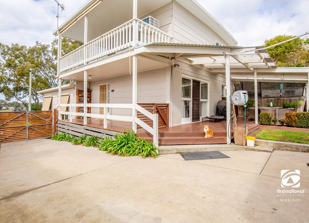 8 Tait Street, Eagle Point VIC 3878