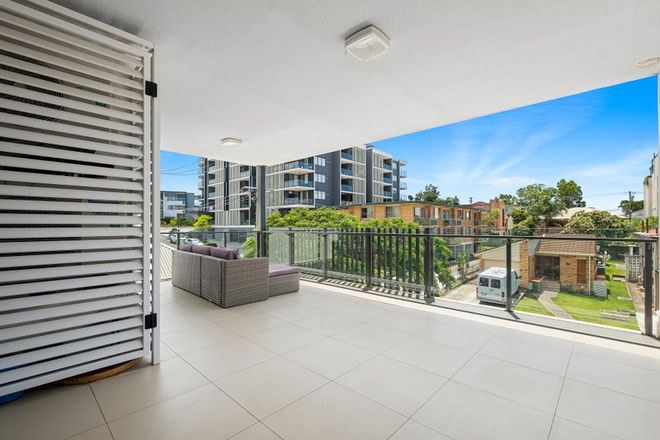 Picture of 205/13-15 Isedale Street, WOOLOOWIN QLD 4030