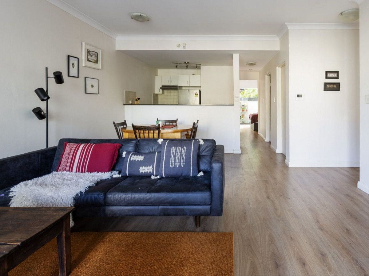 2 bedrooms Apartment / Unit / Flat in 3/11-21 Rose Street CHIPPENDALE NSW, 2008