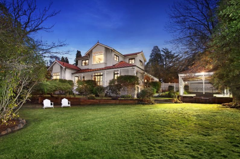 4 bedrooms House in 128 Hawdon Street HEIDELBERG VIC, 3084