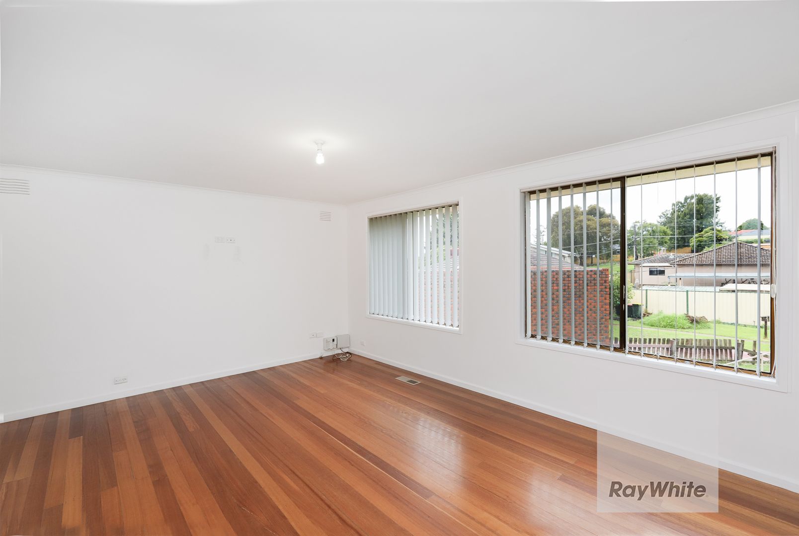 6 Bede Court, Gladstone Park VIC 3043, Image 2