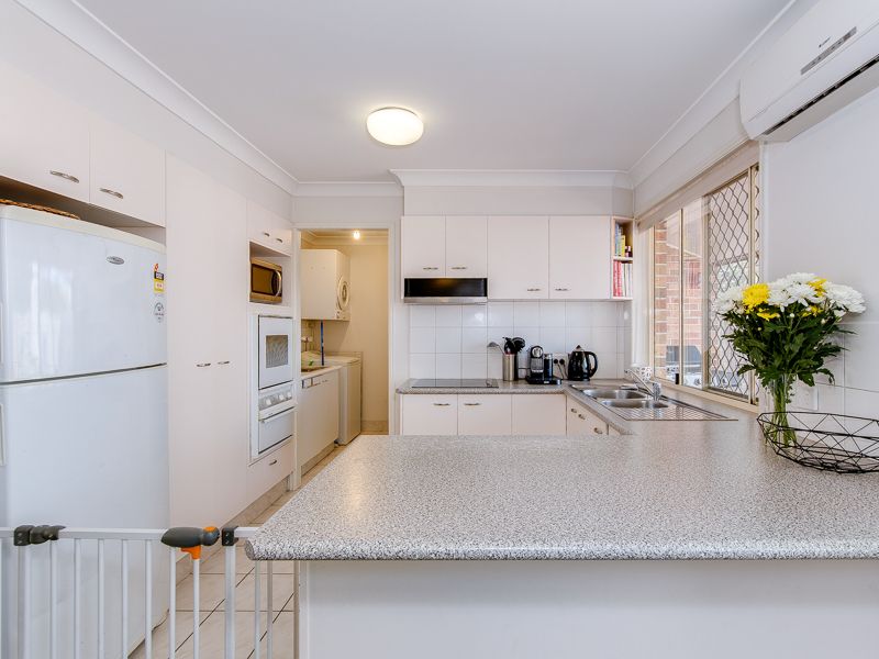 12/2 Cassowary Drive, Burleigh Waters QLD 4220, Image 2