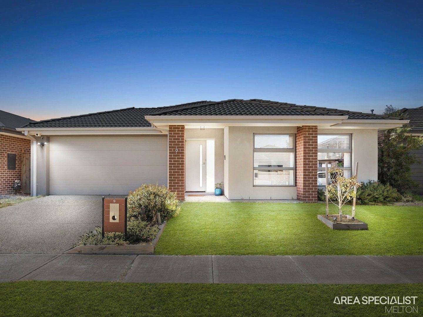 9 Fairford Road, Thornhill Park VIC 3335, Image 1