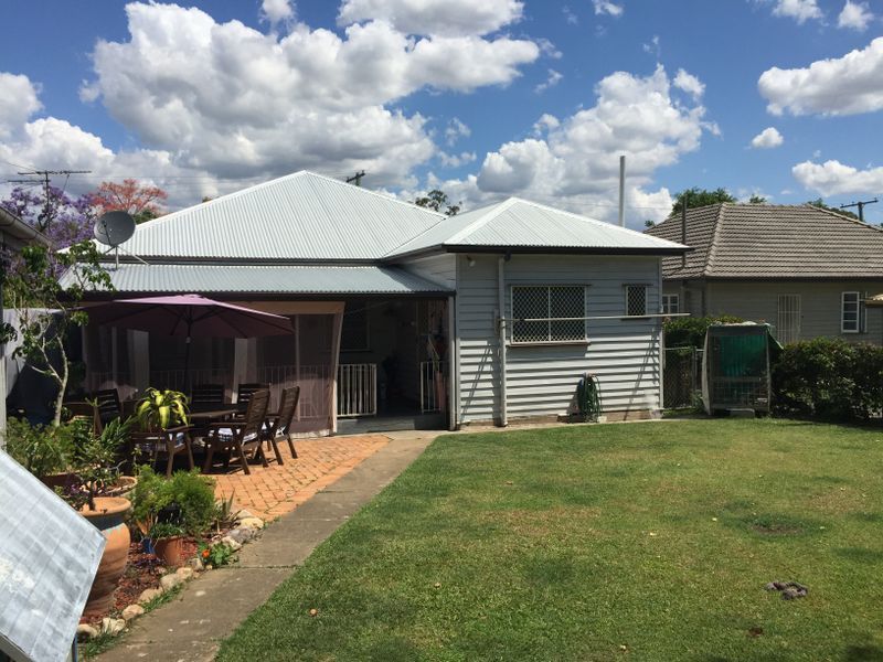 53 Lancelot Street, Tennyson QLD 4105, Image 2