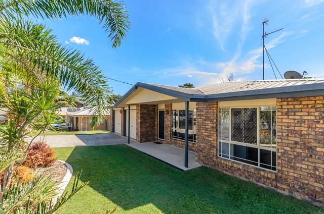 18 Rosslyn Cl, Clinton QLD 4680, Image 1