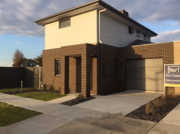 2 bedrooms Townhouse in 2 Gilbert Street WODONGA VIC, 3690