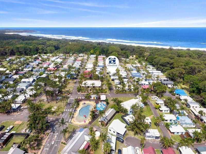 Wairo Beach Holiday Park/425 Princes Highway, Lake Tabourie NSW 2539, Image 0