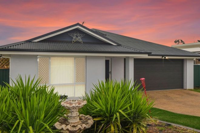 Picture of 16 Molloy Place, YOUNG NSW 2594