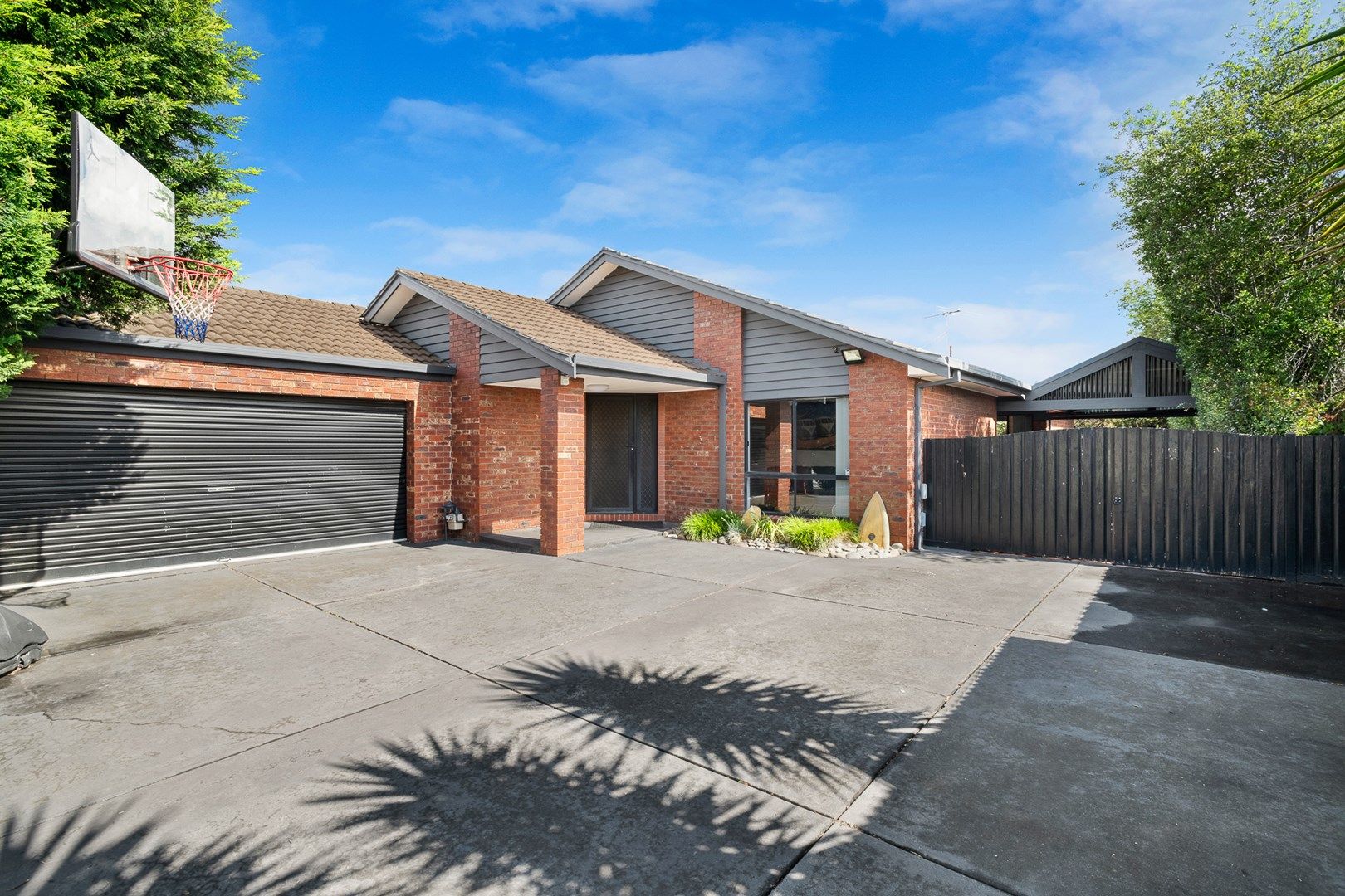 4 bedrooms House in 50 John Ryan Drive SOUTH MORANG VIC, 3752