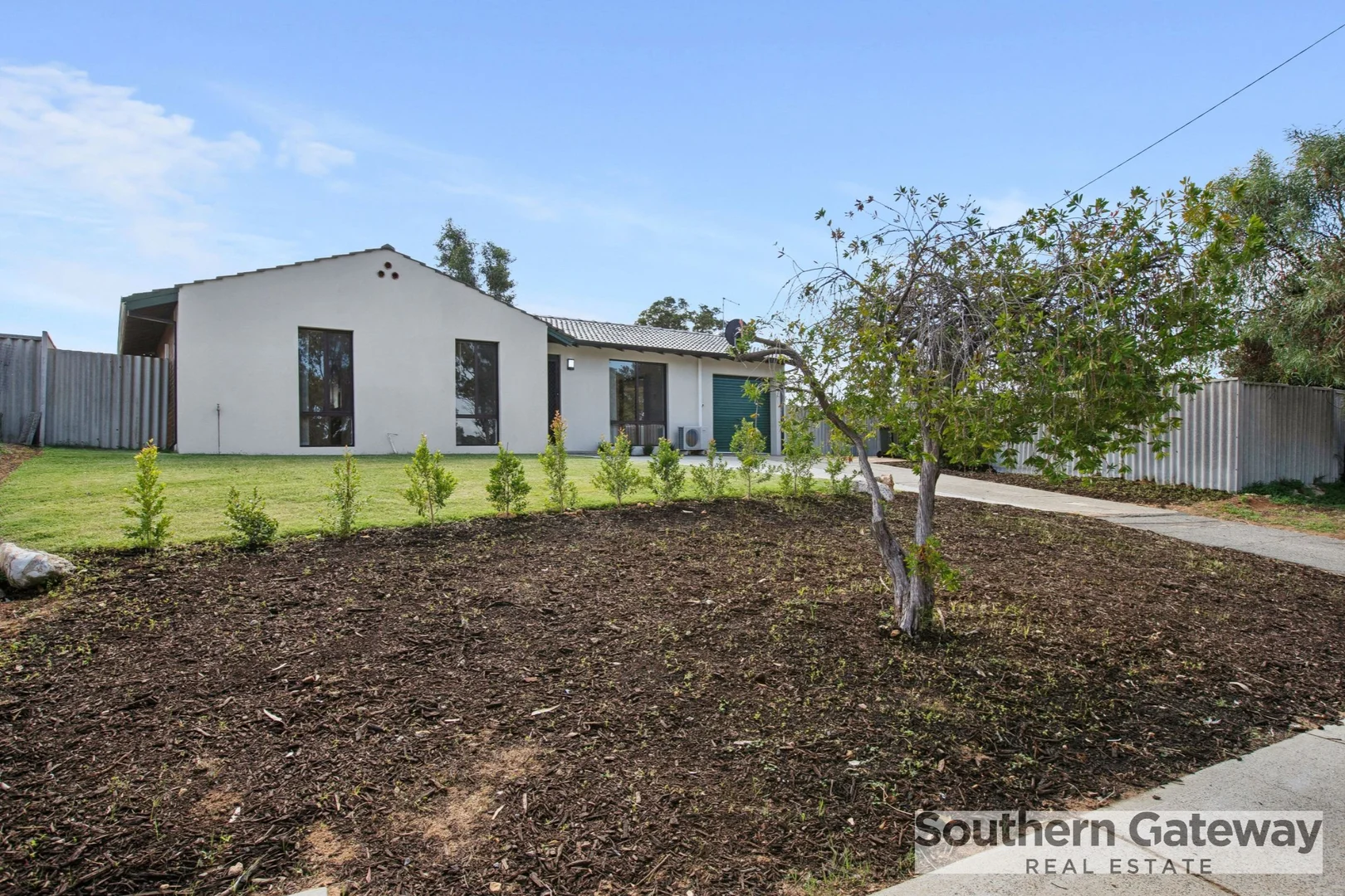 Additional image 17 of 65 Chisham Avenue, Parmelia WA 6167