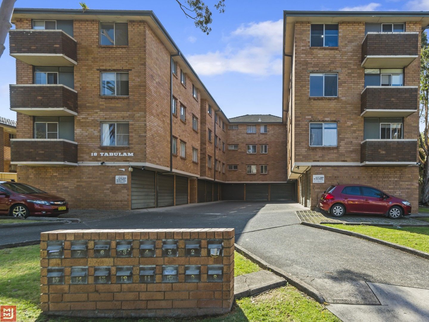 2 bedrooms Apartment / Unit / Flat in 12/18-20 Robinson Street WOLLONGONG NSW, 2500
