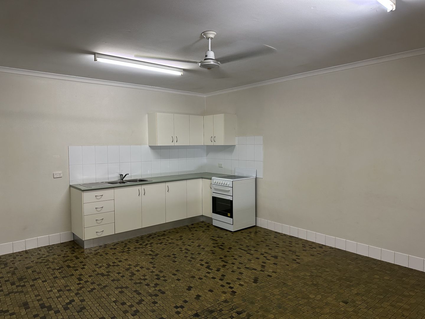 2/3 Connolly Street, Mossman QLD 4873 Apartment For Rent 350 Domain