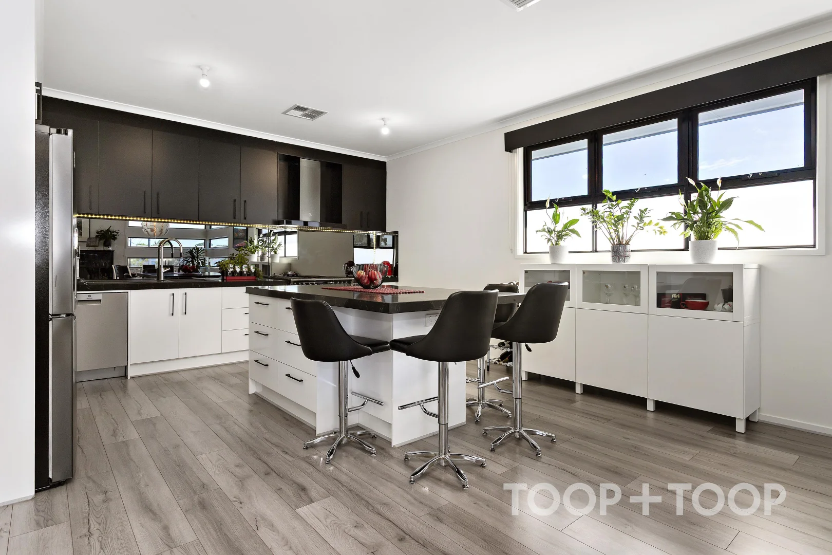 Additional image 5 of 92A Main Street, Beverley SA 5009