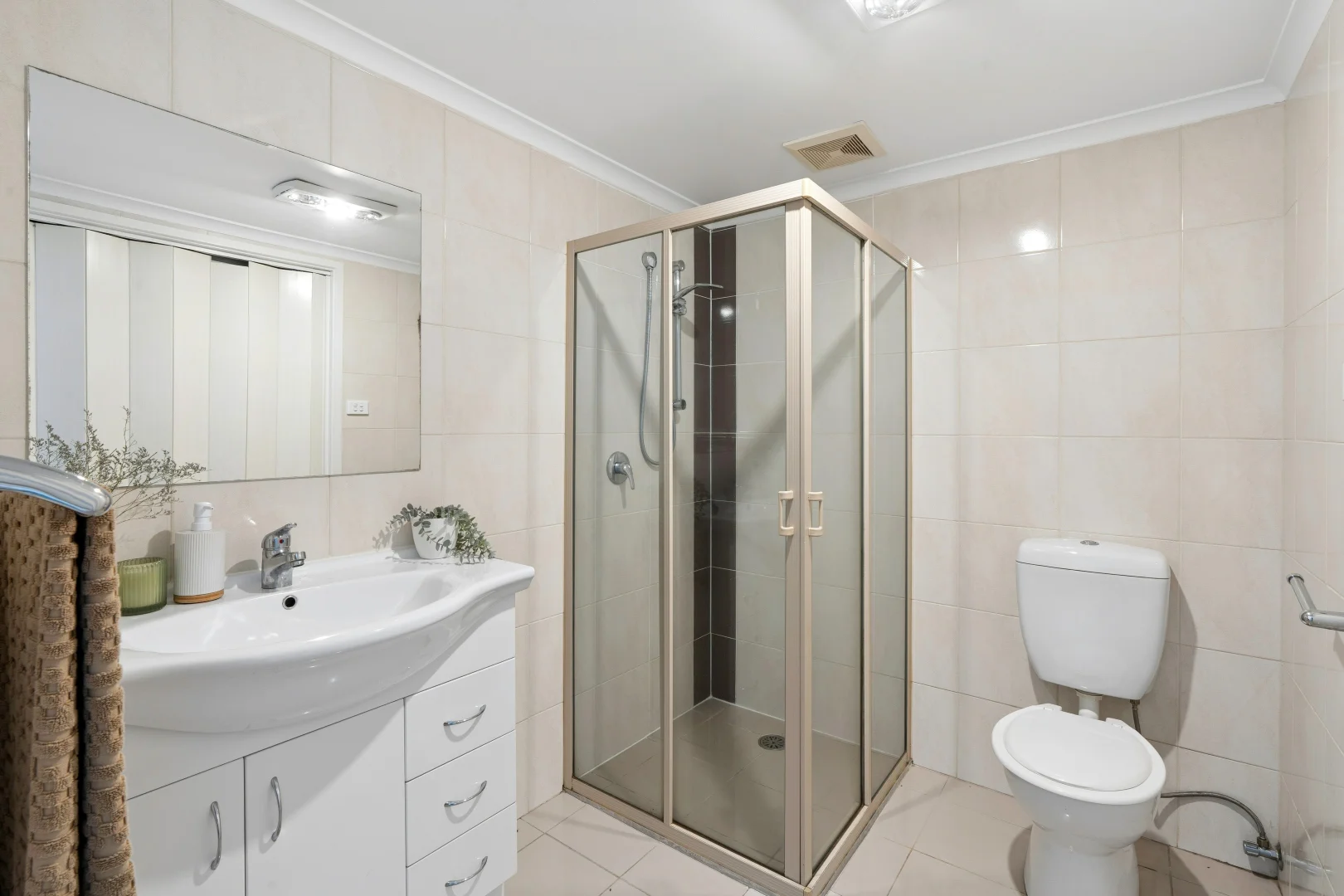 Additional image 11 of 4/43 Ipima Street, Braddon ACT 2612