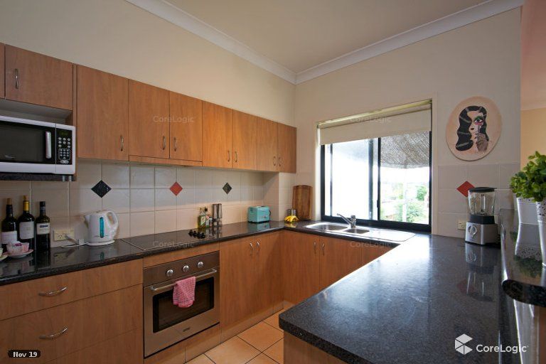 9-24 Parneno Street, Chevron Island QLD 4217, Image 2